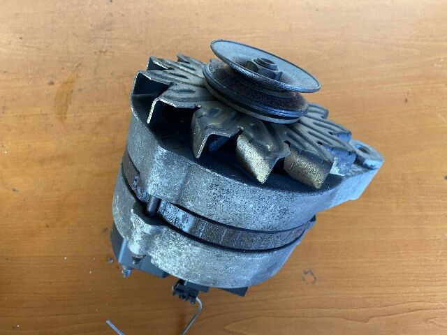 bontott FIAT UNO Generátor