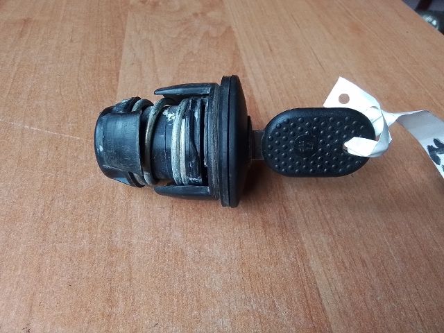 bontott FIAT UNO Tanksapka