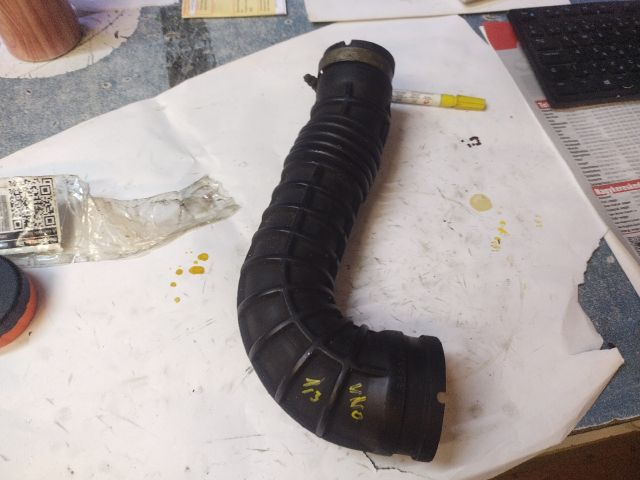 bontott FIAT UNO Légbeömlő Cső