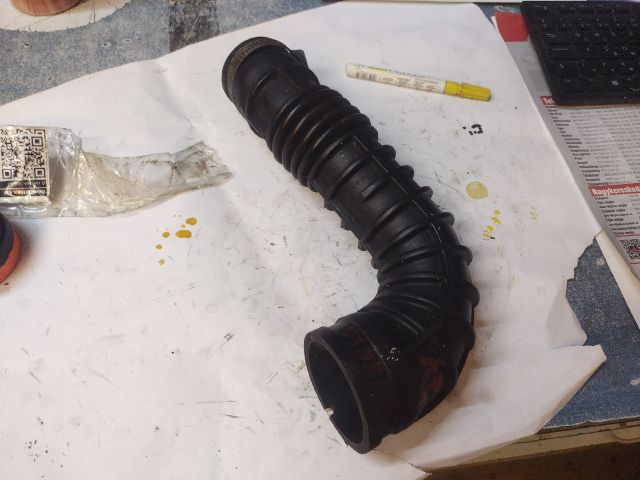 bontott FIAT UNO Légbeömlő Cső