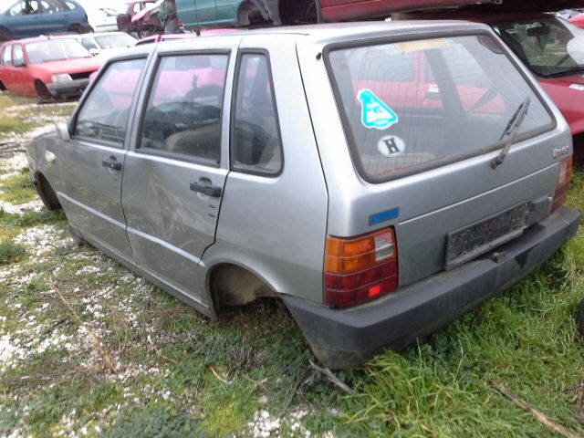 bontott FIAT UNO Bal hátsó Külső Kilincs