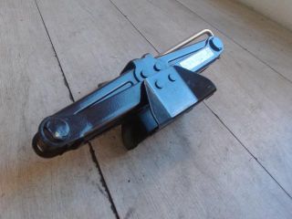 bontott FIAT UNO Emelő