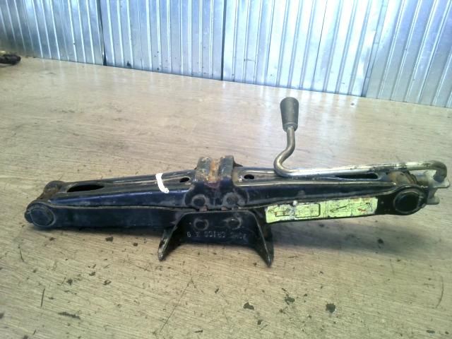 bontott FIAT UNO Emelő