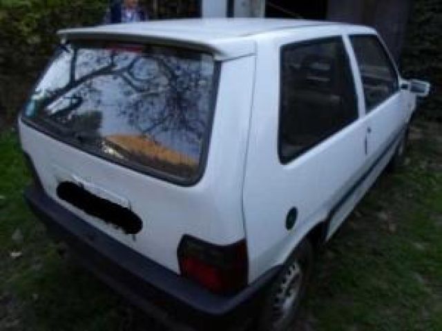 bontott FIAT UNO Hátsó Lökhárító (Üresen)