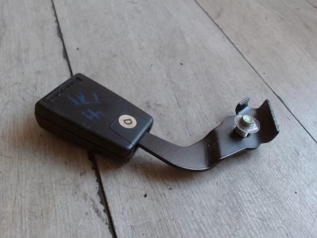 bontott FIAT UNO Jobb első Biztonsági Öv Csat