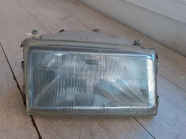 bontott FIAT UNO Jobb Fényszóró