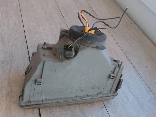 bontott FIAT UNO Jobb Fényszóró