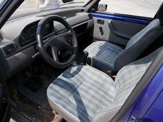 bontott FIAT UNO Motorháztető Jobb Zsanér