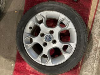 bontott FORD  Alufelni Gumival (1 db)