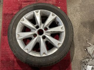 bontott FORD  Alufelni Gumival (1 db)