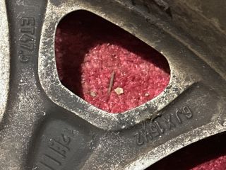 bontott FORD  Alufelni Gumival (1 db)