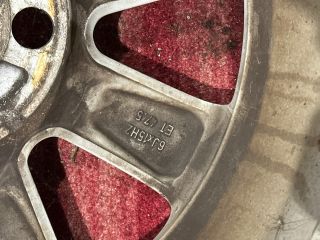 bontott FORD  Alufelni Gumival (1 db)