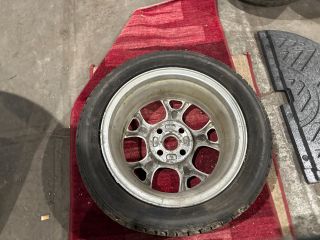 bontott FORD  Alufelni Gumival (1 db)