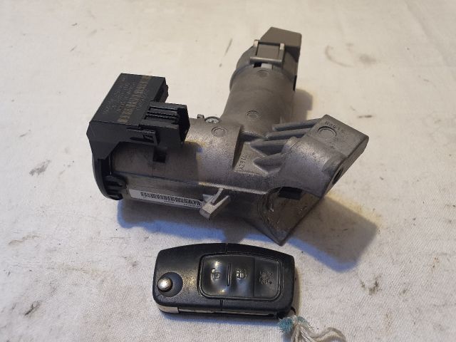 bontott FORD B-MAX Gyújtáskapcsoló Házzal