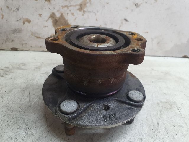 bontott FORD B-MAX Jobb hátsó Kerékagy