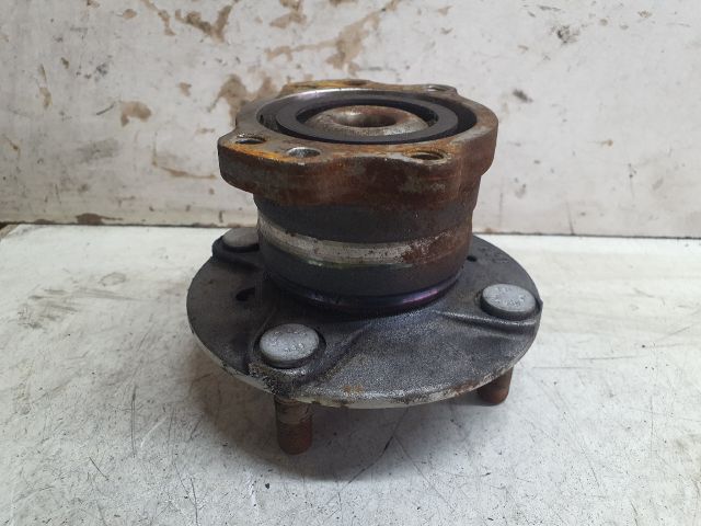 bontott FORD B-MAX Jobb hátsó Kerékagy