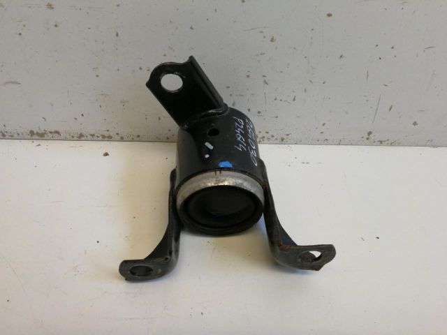 bontott FORD B-MAX Motor Tartó Bak Jobb