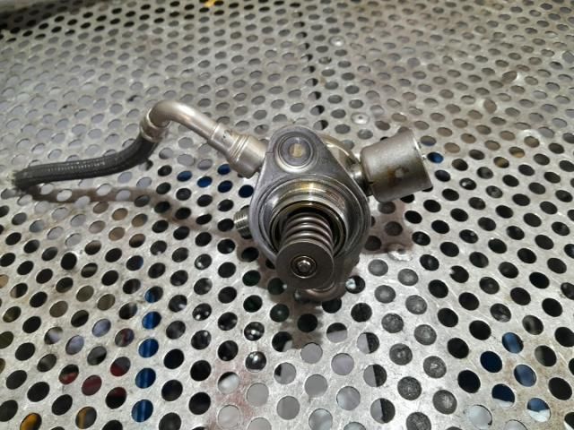 bontott FORD B-MAX Nagynyomású Szivattyú