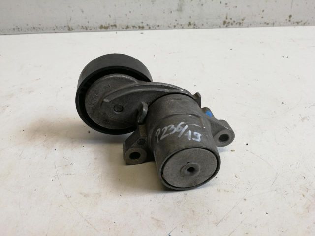 bontott FORD B-MAX Szíjfeszítő Görgő