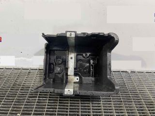 bontott FORD B-MAX Akkumulátor Tartó