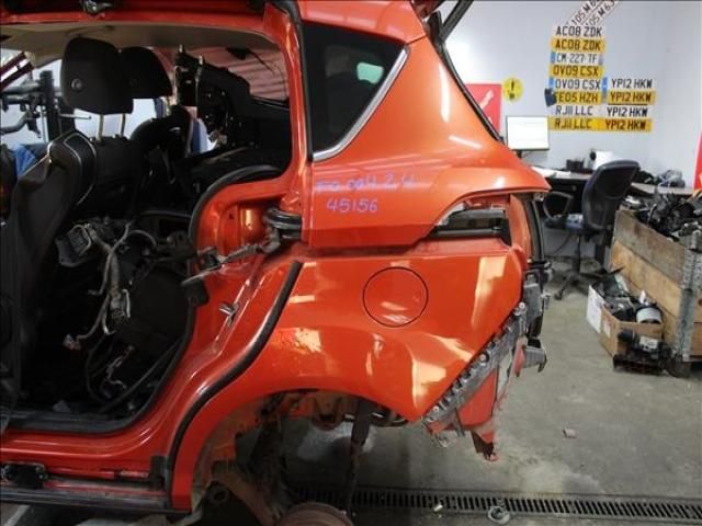 bontott FORD B-MAX Bal hátsó Sárvédő