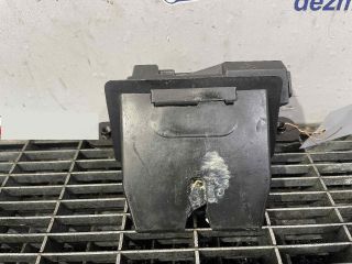 bontott FORD B-MAX Csomagtérajtó Ütköző