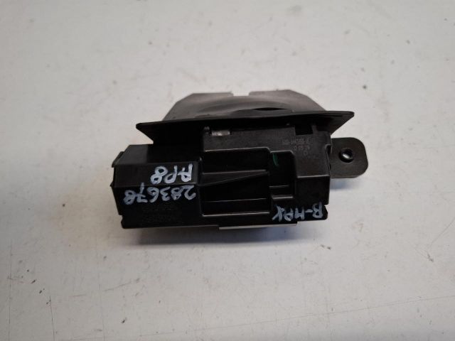 bontott FORD B-MAX Csomagtérajtó Zárszerkezet