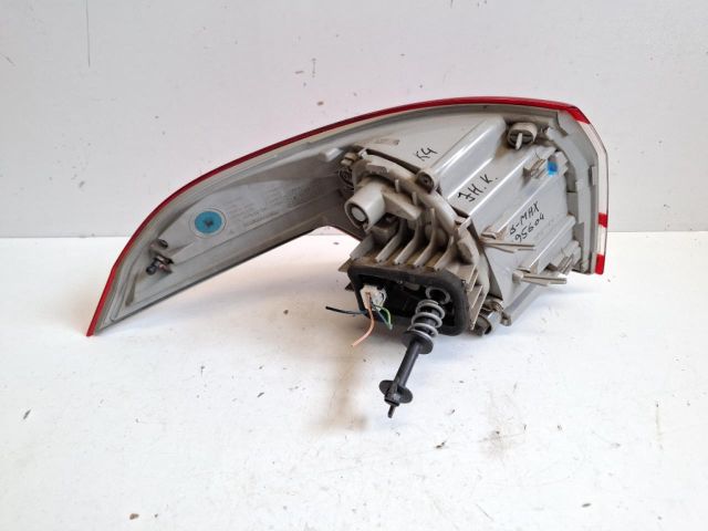 bontott FORD B-MAX Jobb Külső Hátsó Lámpa