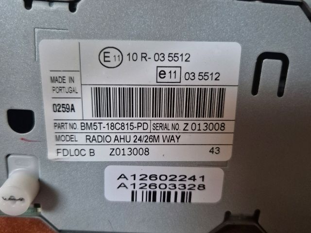 bontott FORD B-MAX Rádió / CD