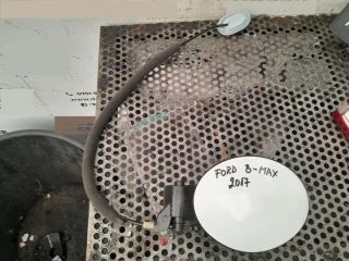 bontott FORD B-MAX Tankajtó