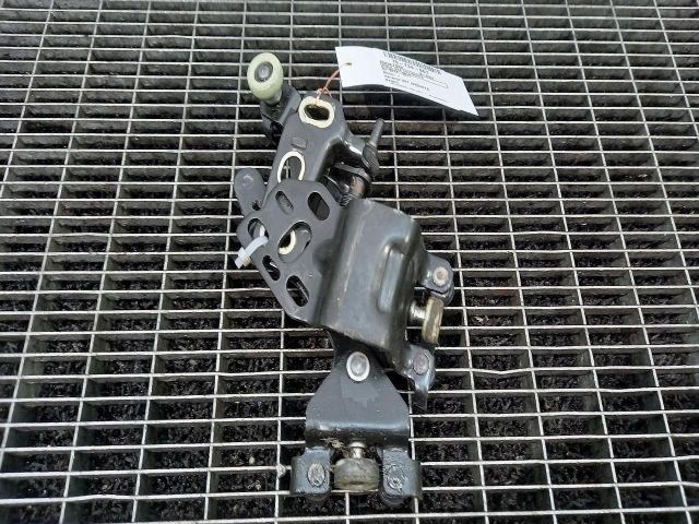 bontott FORD B-MAX Tolóajtó Sín Görgő