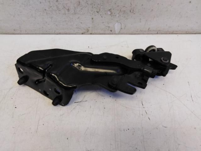 bontott FORD B-MAX Tolóajtó Sín Görgő