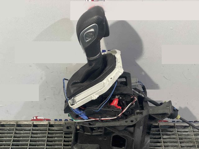 bontott FORD B-MAX Váltógomb