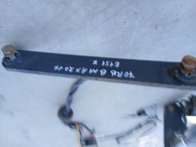 bontott FORD B-MAX Vonóhorog