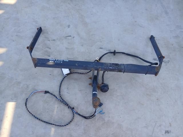 bontott FORD B-MAX Vonóhorog