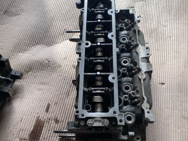 bontott FORD C-MAX II Hengerfej