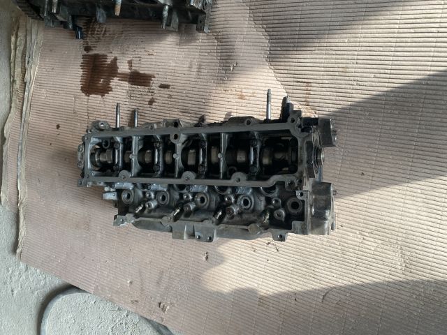 bontott FORD C-MAX II Hengerfej