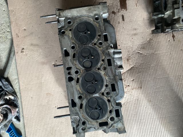 bontott FORD C-MAX II Hengerfej