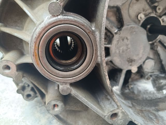 bontott FORD C-MAX II Váltó (Mechanikus)