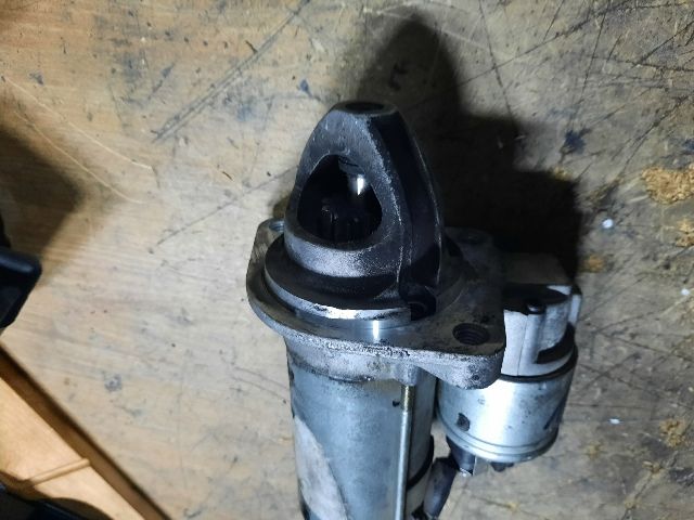 bontott FORD C-MAX II Önindító