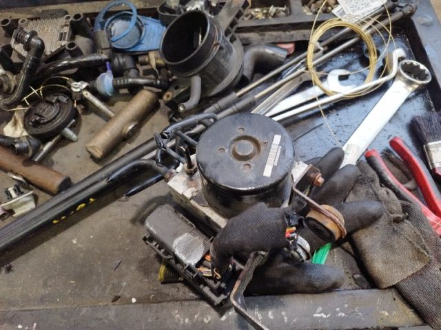 bontott FORD C-MAX II ABS Kocka