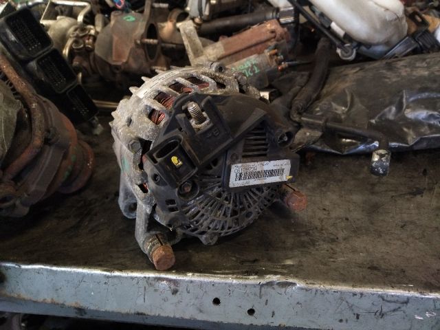 bontott FORD C-MAX II Generátor