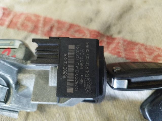 bontott FORD C-MAX II Gyújtáskapcsoló Házzal