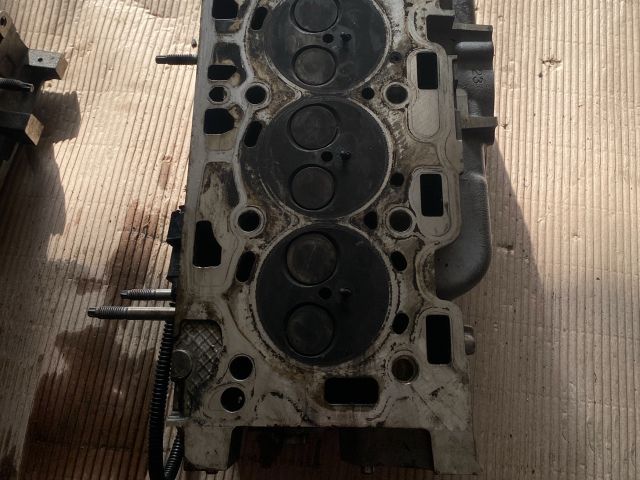 bontott FORD C-MAX II Hengerfej