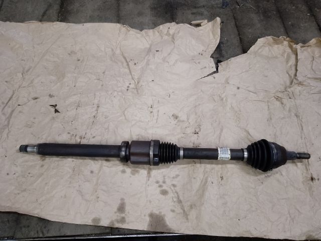 bontott FORD C-MAX II Jobb Féltengely