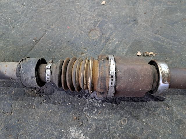 bontott FORD C-MAX II Jobb Féltengely