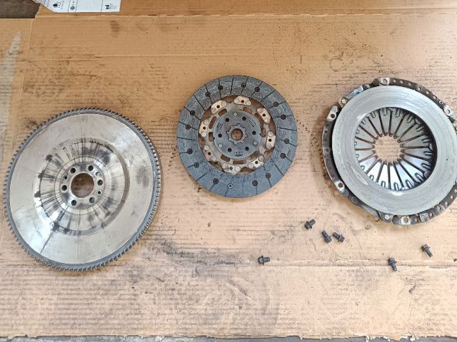 bontott FORD C-MAX II Kuplung Szett Lendkerékkel