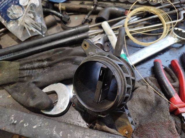 bontott FORD C-MAX II Légtömegmérő