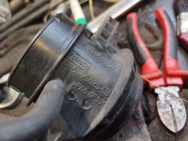 bontott FORD C-MAX II Légtömegmérő