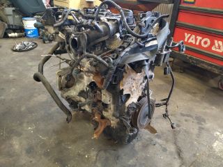 bontott FORD C-MAX II Motor (Fűzött blokk hengerfejjel)